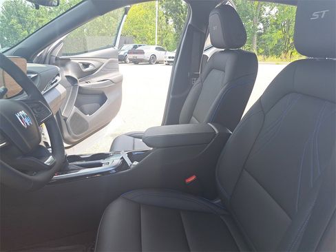 New 2025 Buick Envista Sport Touring w/ Convenience II Package image 16