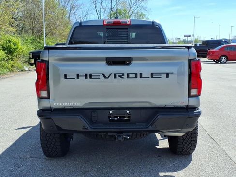 Used 2025 Chevrolet Colorado ZR2 w/ Technology Package AWD/4WD image 30