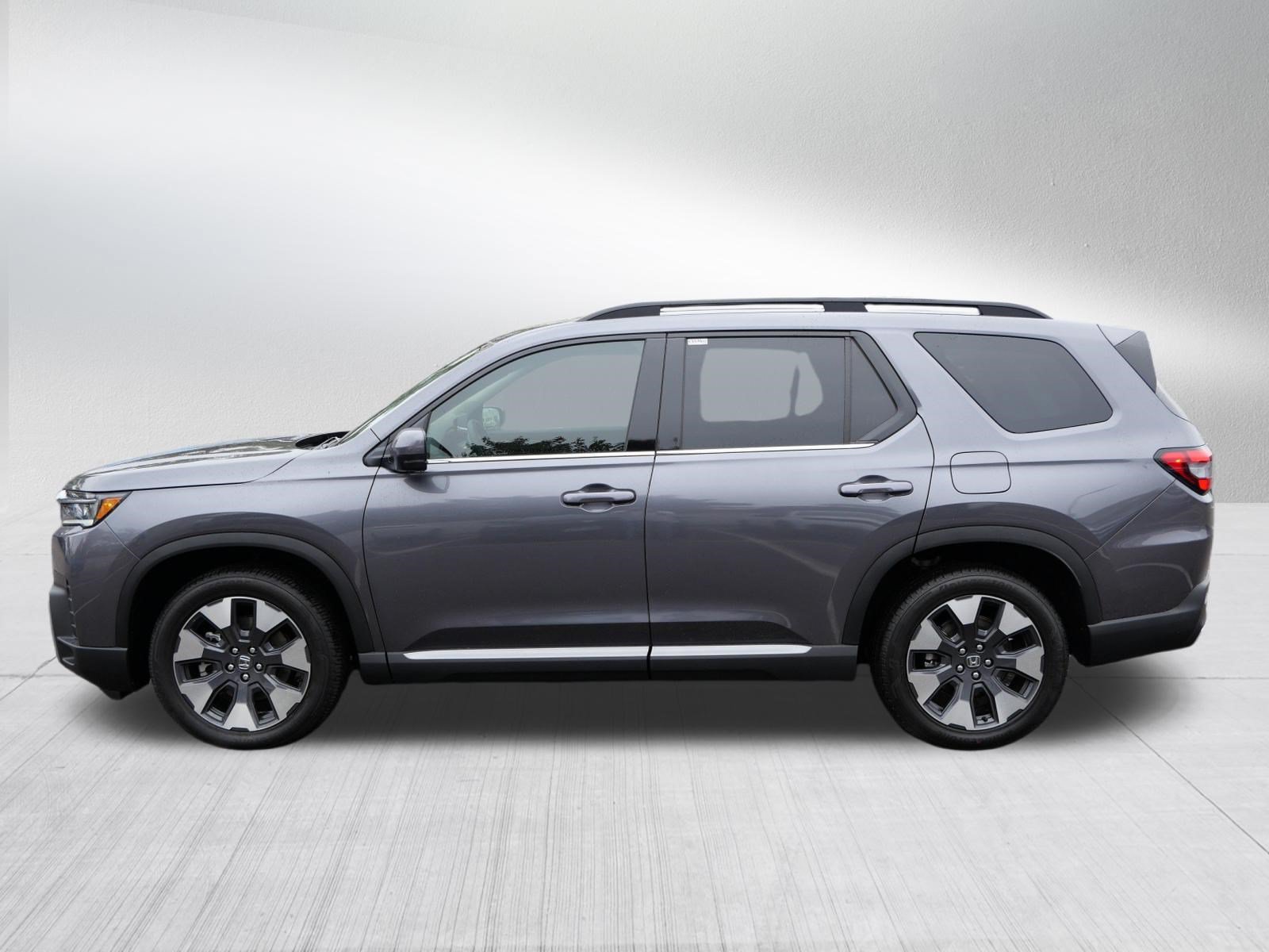Certified 2026 Honda Pilot Elite image 4