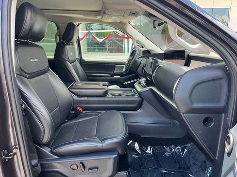 Used 2025 Ford Expedition Max Platinum w/ Driver's Package AWD/4WD image 20