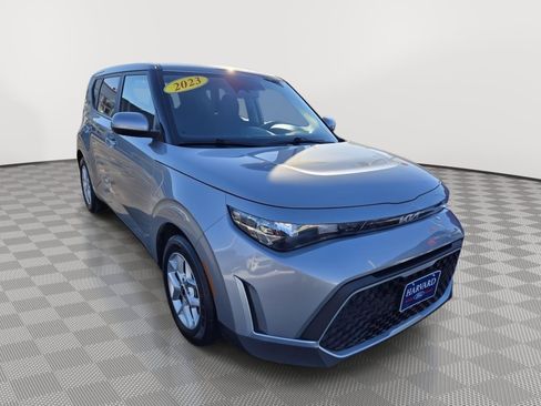 Used 2023 Kia Soul LX w/ LX Technology Package image 1