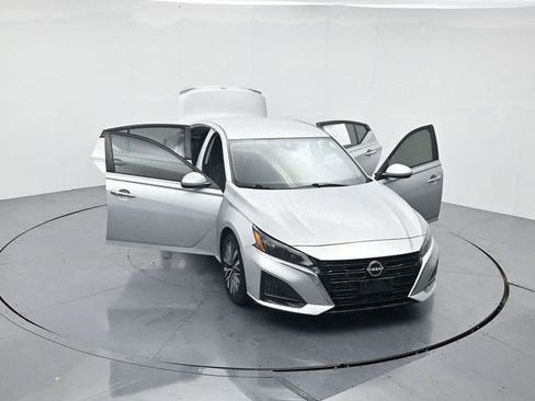 Used 2023 Nissan Altima 2.5 SV image 47