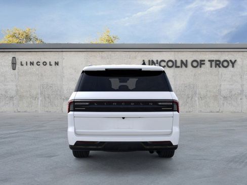 New 2026 Lincoln Navigator L Reserve w/ Jet Appearance Package image 5