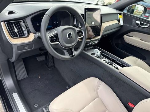 New 2026 Volvo XC60 B5 Plus image 23