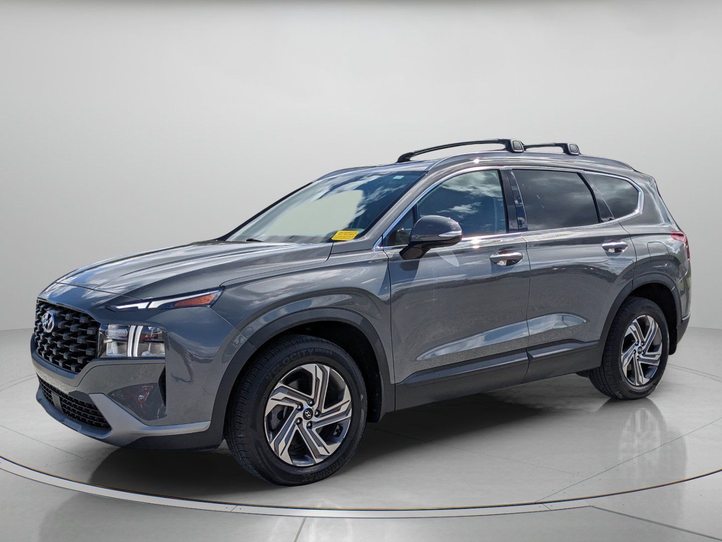 Used 2023 Hyundai Santa Fe SEL FWD image 2