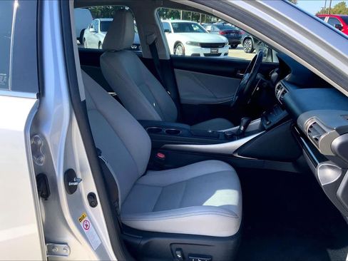 Used 2015 Lexus IS 250 image 9