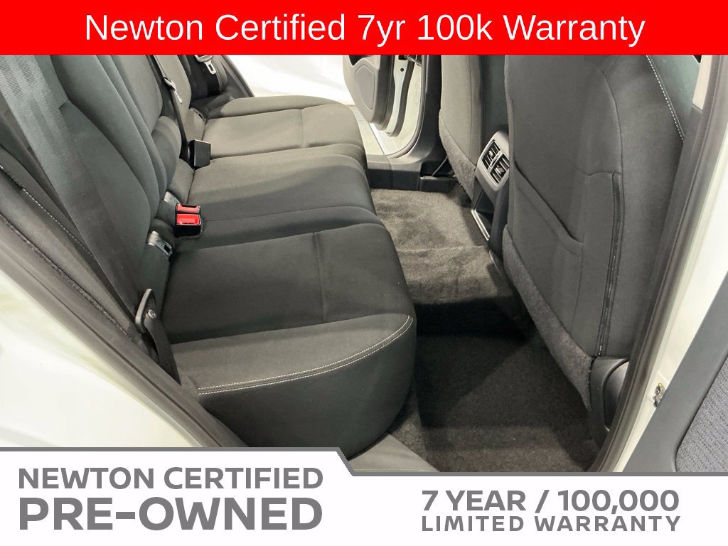 Used 2023 Nissan Rogue S FWD image 16