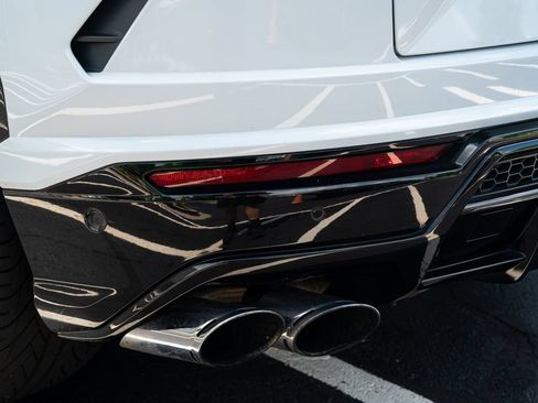 Used 2019 Lamborghini Urus AWD/4WD image 21