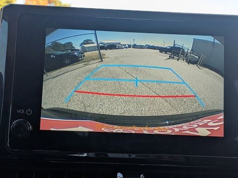 Used 2025 Toyota Corolla LE image 20