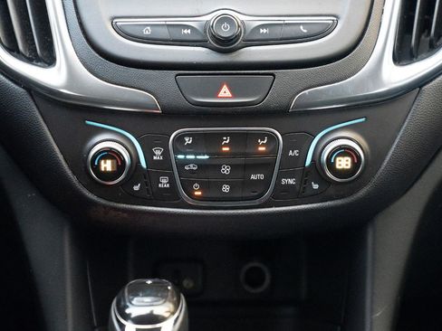 Used 2018 Chevrolet Equinox LT FWD image 31