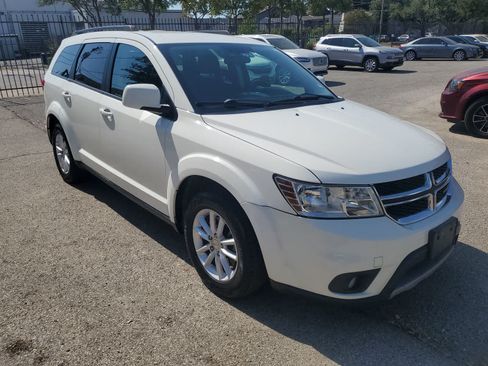 Used 2015 Dodge Journey SXT w/ Flexible Seating Group FWD image 8