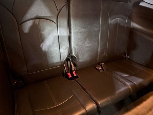 Used 2015 GMC Acadia SLT w/ Open Road Package image 18