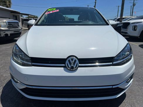 Used 2018 Volkswagen Golf SE image 3
