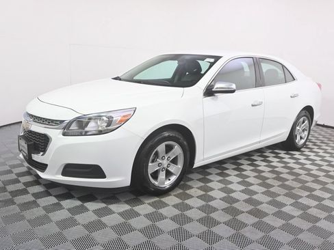 Used 2016 Chevrolet Malibu LS FWD image 2