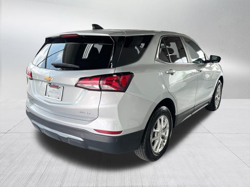 Used 2022 Chevrolet Equinox LT AWD/4WD image 4