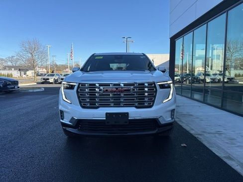 Used 2024 GMC Acadia Denali w/ Super Cruise Package image 9