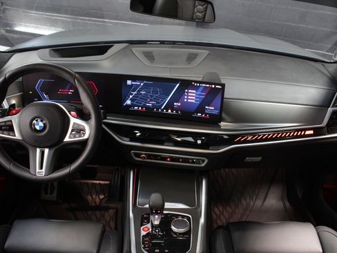 Used 2026 BMW X5 M Competition w/ Executive Package image 29