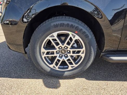 New 2026 Ford Expedition Active image 22