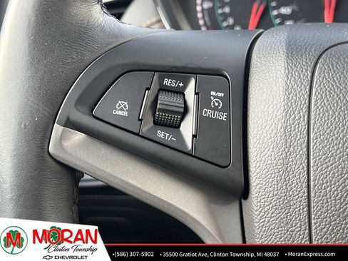 Certified 2022 Chevrolet Trax LT w/ LT Convenience Package image 24