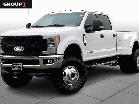 Used 2017 Ford F350 XLT w/ XLT Value Package image 1