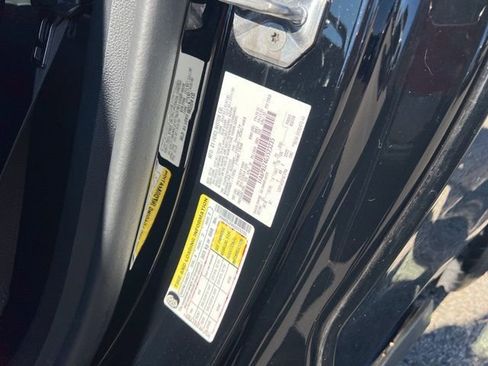 Used 2016 Ford Mustang Shelby GT350 w/ Technology Package image 33