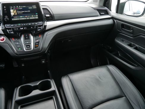 Used 2024 Honda Odyssey EX-L image 11