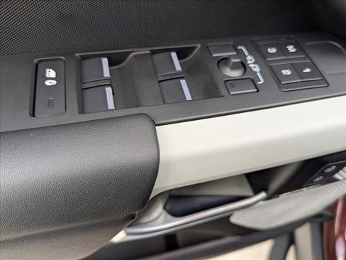 Used 2023 Land Rover Defender 130 First Edition image 8