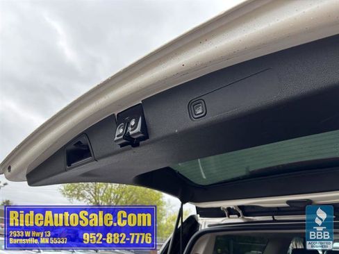 Used 2013 GMC Yukon XL Denali AWD/4WD image 31