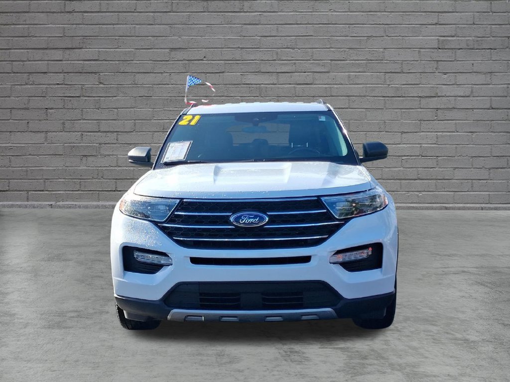 Used 2021 Ford Explorer XLT w/ Equipment Group 202A RWD image 2