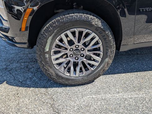 Certified 2025 Chevrolet Tahoe Z71 image 7