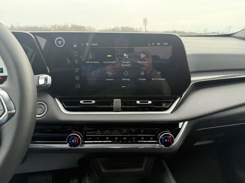 New 2026 Chevrolet Equinox LT w/ Convenience Package II image 33