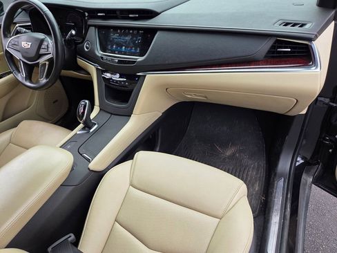Used 2019 Cadillac XT5 Luxury FWD image 17