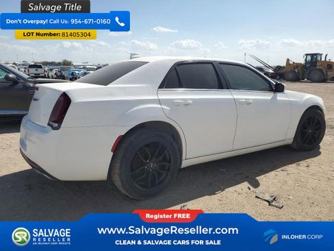 Used 2015 Chrysler 300 S AWD/4WD image 4