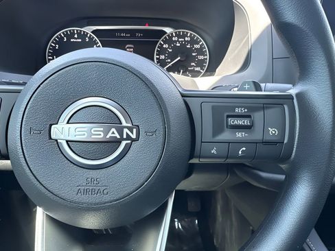 Used 2025 Nissan Pathfinder S FWD image 14