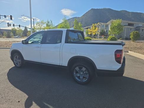 Used 2025 Honda Ridgeline TrailSport image 5