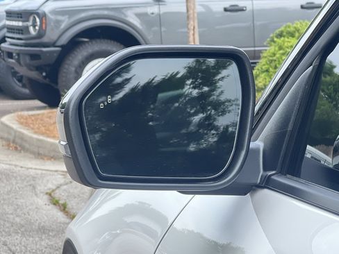 New 2026 Ford Explorer Platinum RWD image 27