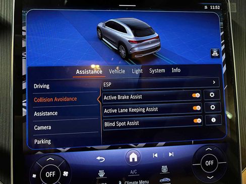 Used 2026 Mercedes-Benz EQE 320 4MATIC SUV image 40