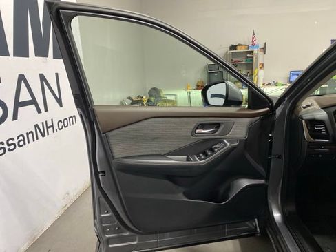 Certified 2023 Nissan Rogue SV AWD/4WD image 9