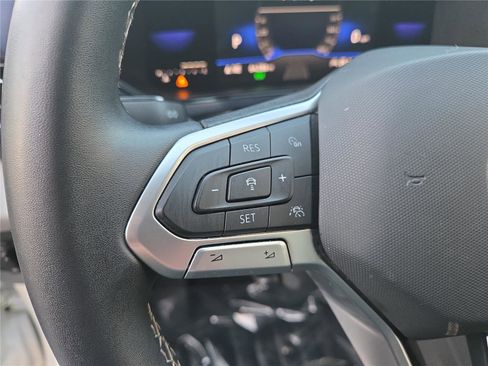 Used 2022 Volkswagen Taos SE image 18