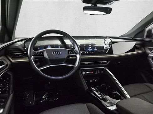 Certified 2025 Audi Q5 Premium w/ Convenience Package AWD/4WD image 18