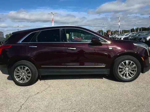 Used 2017 Cadillac XT5 Luxury w/ Driver Awareness Package image 9