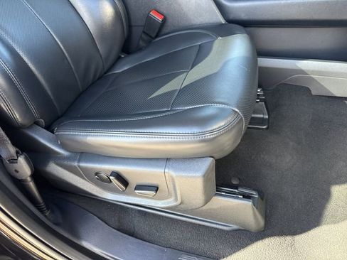 Used 2024 Ford Expedition XLT image 27