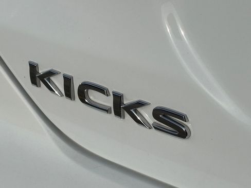 Certified 2025 Nissan Kicks Play S FWD image 11