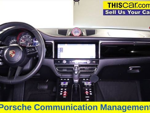 Used 2025 Porsche Macan AWD/4WD image 22
