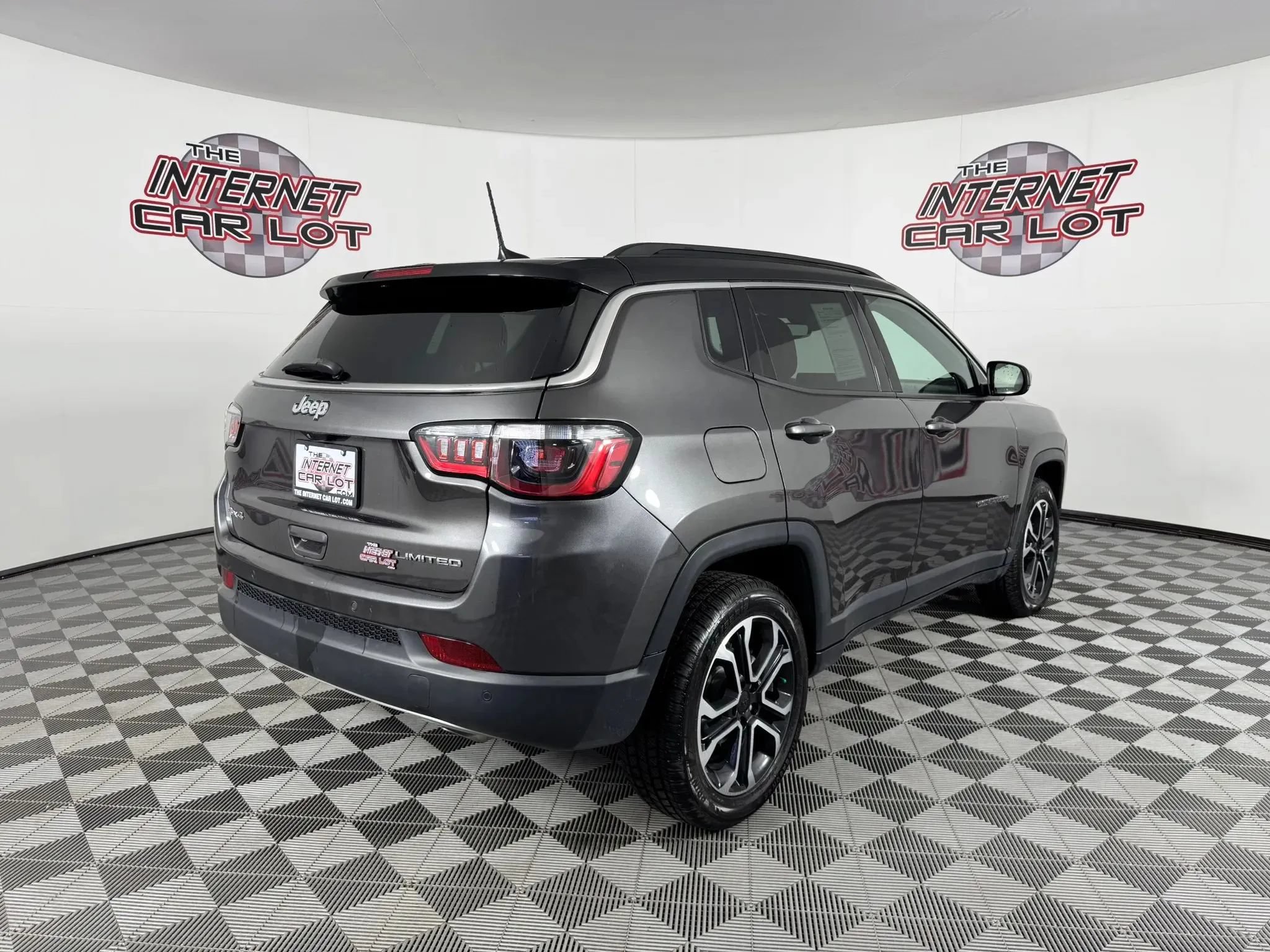 Used 2023 Jeep Compass Limited AWD/4WD image 7
