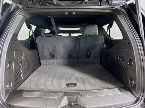 Used 2021 GMC Yukon XL Denali w/ Denali Premium Package image 33