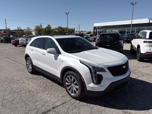 Used 2019 Cadillac XT4 Sport w/ Cold Weather Package AWD/4WD image 1