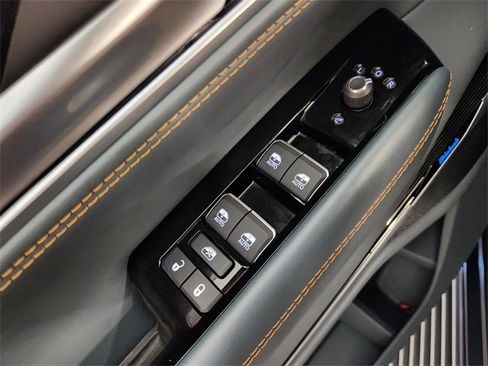 Used 2024 Jeep Grand Wagoneer Series III image 23