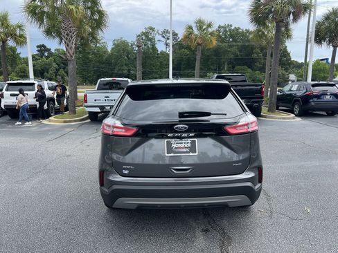 Used 2023 Ford Edge SEL AWD/4WD image 9