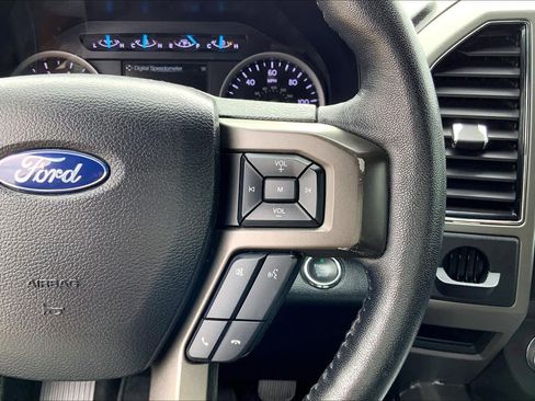 Used 2019 Ford Expedition XLT w/ Equipment Group 201A RWD image 24